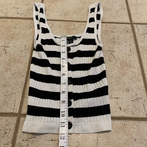 💜 Forever 21 Black and White Striped Knit Button-Up Crop Top, Size Small - Picture 5 of 5